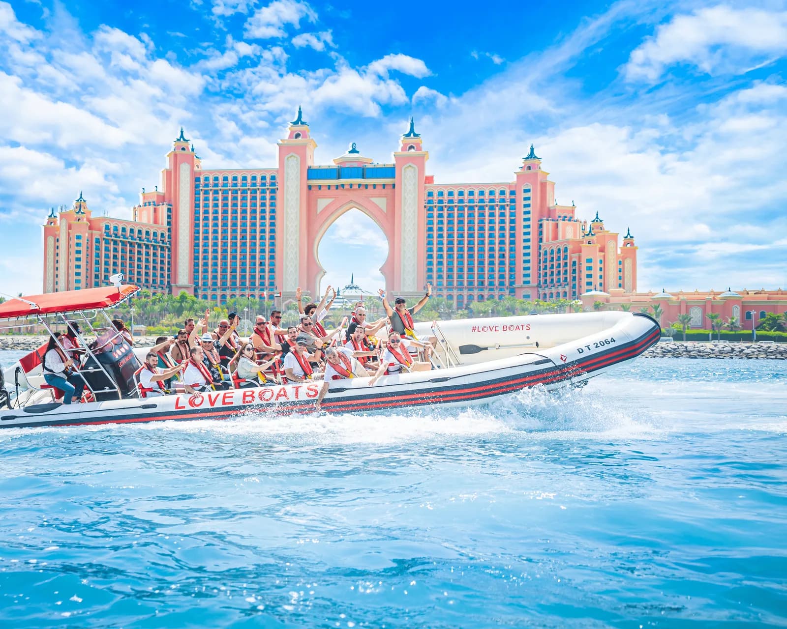 Speedboat tour in front of Atlantis, Dubai